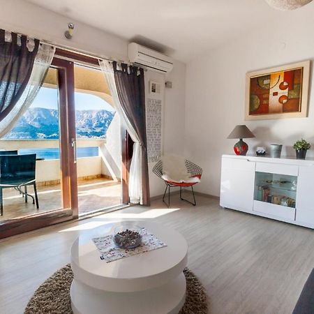 Lori Daire Baška Dış mekan fotoğraf