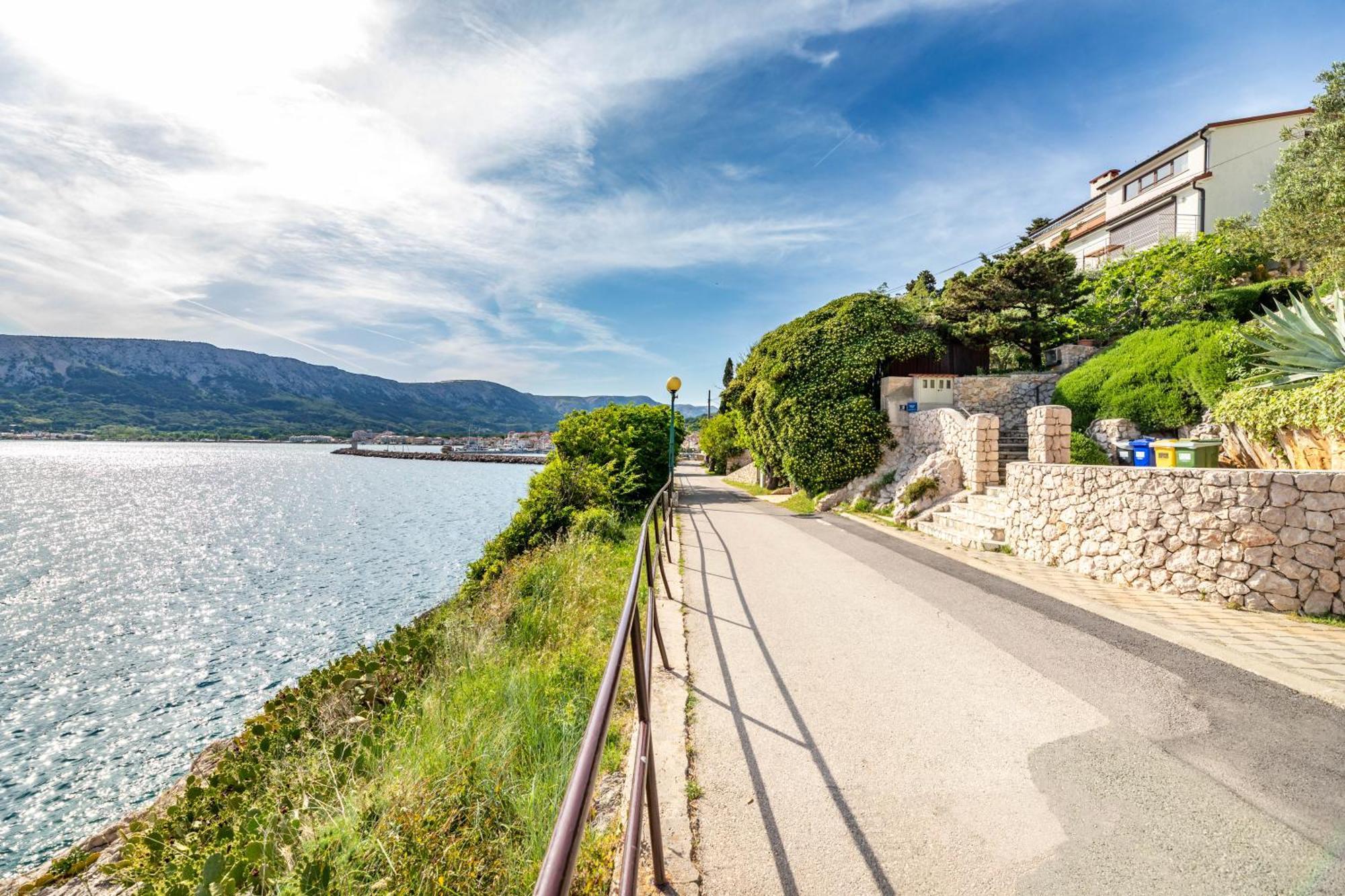 Lori Daire Baška Dış mekan fotoğraf